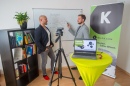 kiwies.com-Geschäftsführer Jan Frömberg (l.) lässt seine Kursleiter kostenfrei Unterricht anbieten